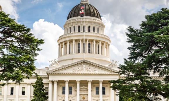 Picture of the sacramento capitol building